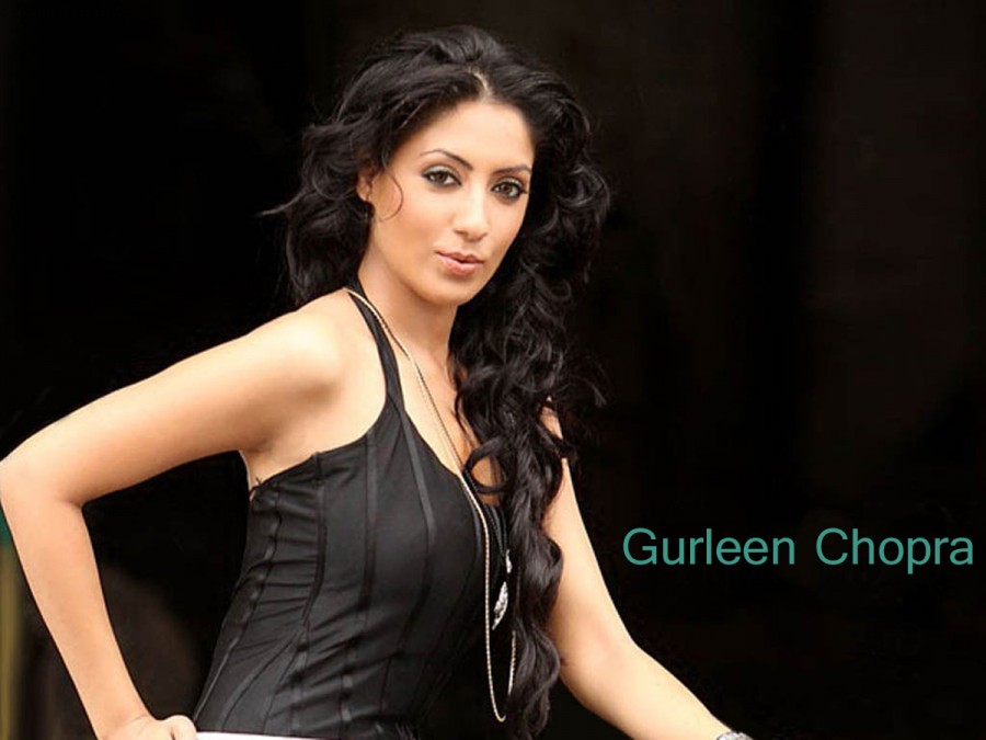 Gurlin-Chopra-wallpaper